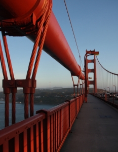 Golden Gate Bridge - гледки към прочутия висящ мост от различни перспективи - 16