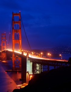 Golden Gate Bridge - гледки към прочутия висящ мост от различни перспективи - 3