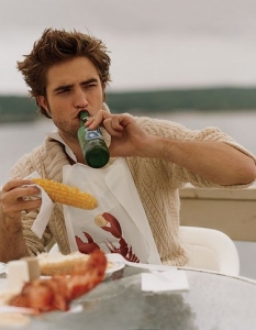 ROBERT PATTINSON