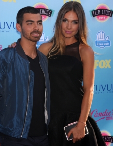 Joe Jonas, Blanda Eggenschwiler