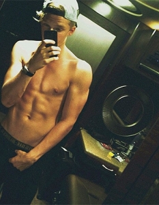 Cody Simpson, 28 юли 2013