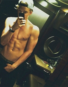 Cody Simpson, 28 юли 2013