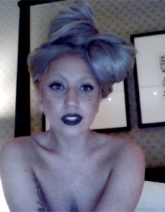 Lady Gaga, 20 декември 2011