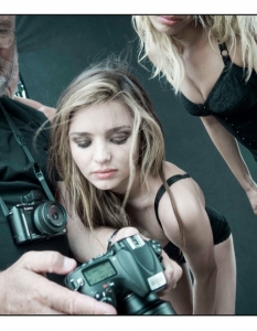 Pirelli Calendar 2014 Preview Photoshoot (официални и behind-the-scene кадри) - 8