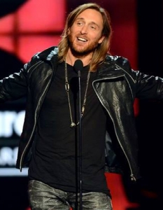 3. David Guetta - $30 милиона 
На 45 и от Франция, David Guetta е представител на поколението на  Daft Punk и е най-възрастният член на тази класация, което прави актива  му от над 120 гига през последните 12 месеца още по-респектиращ.  Достатъчно е да се добавят съвсем малко статистически данни (като  например: над 6 млн. изкупени копия от албумите и над 15 млн. копия  от синглите му, DJ No.1 в света за 2011 г. според класацията на DJ  Magazine, $30 млн., заработени през последната година) и привеждането на всякакви други  доказателства за "тежестта" му на световната музикална сцена става излишно...