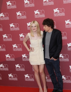 Dakota Fanning & Jesse Eisenberg