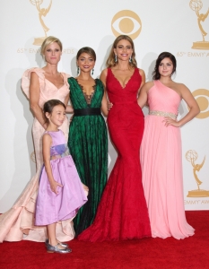 Julie Bowen, Audrey Anderson-Emmons, Sarah Hyland, Sofia Vergara, Ariel Winter