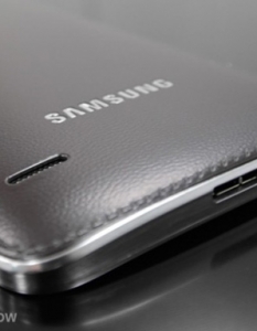 Samsung Galaxy Round  - 4