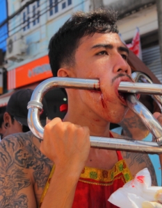 Phuket Vegetarian Festival 2013 (не се препоръчва за чувствителни хора) - 4