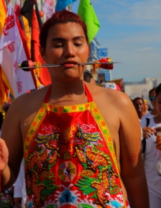 Phuket Vegetarian Festival 2013 (не се препоръчва за чувствителни хора) - 6