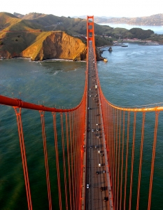 Самоубийствена серия снимки от върха на Golden Gate Bridge  - 5