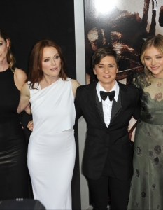 Cynthia Preston, Judy Greer, Julianne Moore, Kimberly Peirce, Chloe Grace Moretz & Portia Doubleday