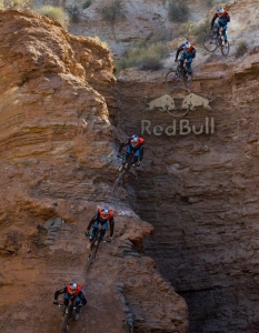 Най-зрелищните моменти от Red Bull Rampage 2013 - 12