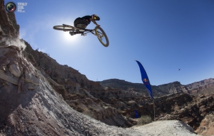 Най-зрелищните моменти от Red Bull Rampage 2013