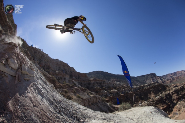 Най-зрелищните моменти от Red Bull Rampage 2013