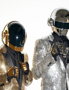 Random Access Memories с Тери Ричардсън, Жизел Бюндхен и Daft Punk (WSJ Outtakes) - 4