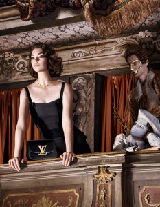 L’Invitation au Voyage с Дейвид Бауи и Аризона Мюз - рекламна фотосесия за Louis Vuitton - 3