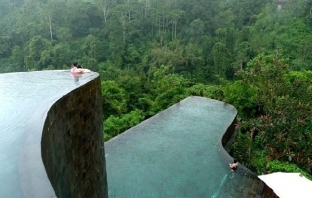 Курортният комплекс Ubud Hanging Gardens в Бали и неговите умопомрачителни инфинити басейни