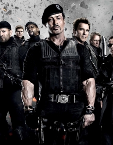  
The Expendables 3
Формулата на Силвестър Сталоун, включваща най-обичаните екшън актьори от      80-те и 90-те години на XX      век, работи перфектно до момента.
Третата част беше заснета в      България през лятото на 2013 г. и на 13 август 2014 г. се очаква трилогията да      бъде завършена с още два часа забавление в ретро стил.
 