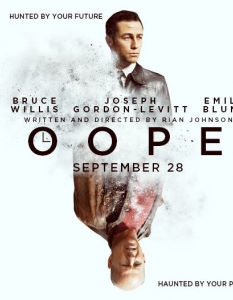 Looper (Убиец във времето) 
Филмът на Райън Джонсън се представи изключително добре през 2012 г. и доказа, че sci-fi жанрът и пътуването във времето все още имат какво да предложат. Филмът беше едновременно дързък и интересен – два елемента, които рядко се срещат в научнофантастичните филми днес, повечето от които залагат на вече сигурни формули.
Брус Уилис и Джоузеф Гордън-Левит са брилянтни, а Емили Блънт се оказва точно онази специална съставка, която прави Looper перфектен.