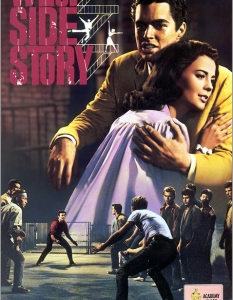 West Side Story - 11 статуетки
West Side Story e съвременна адаптация на класическата история за Ромео и Жулиета и враждата между родовете им Монтеки и Капулети. 
Тук съперничеството е между две нюйоркски банди, чиято вражда носи на мюзикъла цели 11 статуетки "Оскар".