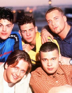 5IVE
Sean, Ritchie, Scott, Jason и Abz са момчетата, които мениджърът на Spice Girls избира при създаването на нова бой банда през 1997 г. с името 5IVE. Групата бързо става популярна. Само на територията на Обединеното кралство 5IVE продавата над 1,6 мил. копия от своите албуми и 1,8 млн. копия от синглите си. Дебютният им сингъл Slam Dunk (Da Funk) застава на 10 място в UK класацията за сингли през 1997 г. Други известни техни парчета са When the Lights Go Out, Got the Feelin
