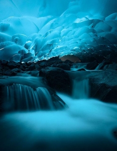 Ледените пещери в Менденхол, Аляска