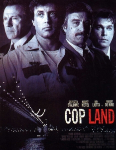 Cop Land (Копланд)
Силвестър Сталоун е един от водачите по брой филми в тази класация и няма как иначе. 
В Cop Land той си партнира с други легенди като Робърт Де Ниро, Рей Лиота и Харви Кайтел. Резултатът е филм,  който дефинира полицейските екшъни не само от 90-те, а и изобщо.