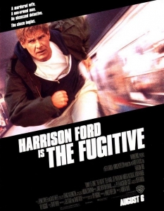 The Fugitive (Беглецът)
Още един култов сблъсък - този път  между Харисън Форд в златната му ера и Томи Лий Джоунс в ролята... естествено, на следовател. 
Темата за невинния беглец, преследван  от закона, е разглеждана много пъти в киното, но не са много филмите,  които достигат The Fugitive като напрежение, екшън и класна актьорска  игра.