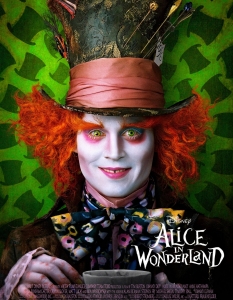 ... и Джони Деп (Johnny Depp) като Лудия шапкар в Alice in Wonderland (Алиса в Страната на чудесата) на Тим Бъртън (Tim Burton).