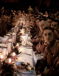 Офицерите на Хитлер празнуват Коледа. 1941 година.