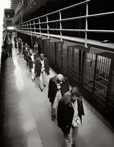 Последните затворници напускат Алкатраз. 1963 година.