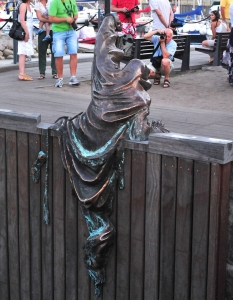 Скулптура: Black Ghost
Град: Клайпеда, Литва.