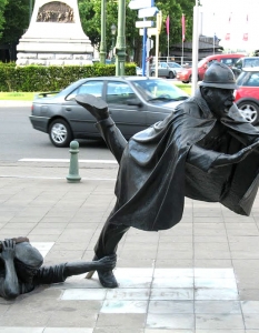 Скулптура: De Vaartkapoen
Автор: Tom Frantzen
Град: Скулптурата се намира в белгийската столица Брюксел.