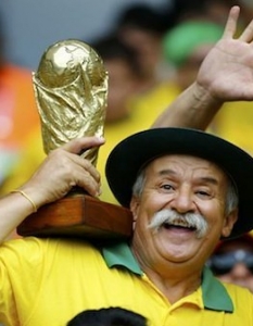 Бразилските фенове преди и след загубата от Германия на Световното по футбол    - 2