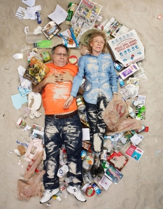12 шокиращи фотографии на хора, лежащи в собствения си боклук - 4