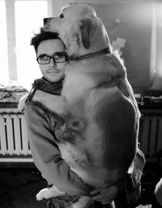Муцунеста любов: най-сладурските прегръдки между кучета и техните стопани - 19