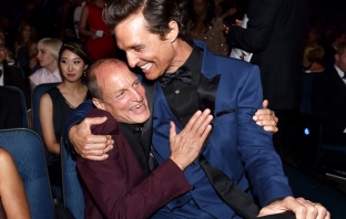Топ 10 звездни момента зад кулисите на Primetime Emmy Awards 2014 Топ 10 звездни момента зад кулисите на Primetime Emmy Awards 2014