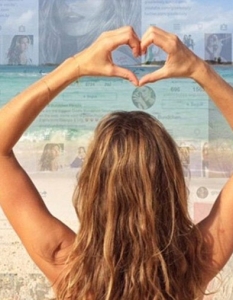 Най-скъпоплатеният модел в света Жизел Бюндхен (Gisele Bundchen) показва любовта си към своите 2 млн. последователи в социалната мрежа Instagram.