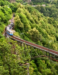 Centovalli Railway - от Италия до Швейцария
... или още един приятен начин за прекосяване на разстоянието между двете държави.