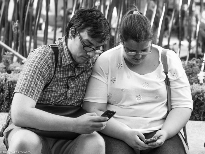 Вижте как комуникацията в модерния свят умира заради смартфоните 