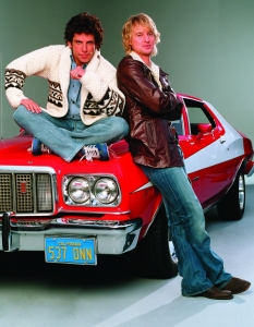 Колата: 1976 Ford Gran Torino
В кой филм: Автомобилът на Starsky and Hutch (Старски и Хъч). 
Червеният Форд става известен с едноименния сериал от 70-те, но се издига на съвсем друго ниво с филма с участието на Оуен Уилсън и Бен Стилър. По време на снимките са разрушени десетки бройки от това съкровище...
