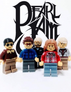 32 култови и хитови банди, пресъздадени от Lego - 21