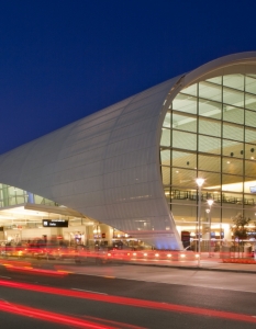 Международно летище Norman Y. Mineta, Терминал B, Сан Хосе, САЩ