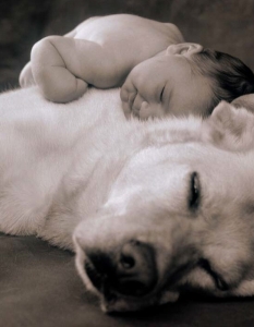 20 трогателни снимки на бебета с животни, в които ще се влюбите - 3