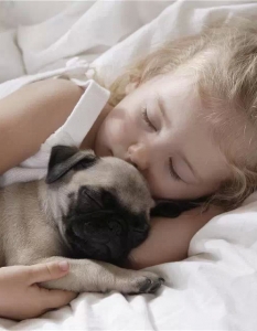 20 трогателни снимки на бебета с животни, в които ще се влюбите - 8