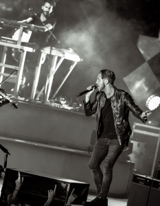 OneRepublic в Арена Армеец (2 юни 2015) - 24