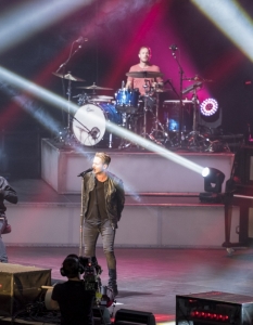 OneRepublic в Арена Армеец (2 юни 2015) - 30