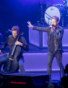 OneRepublic в Арена Армеец (2 юни 2015) - 33