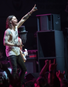  SLASH feat Myles Kennedy and the Conspirators (29 юни 2015) - 15